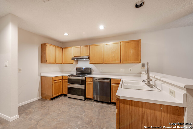 Listing photo id 1 for 13610 Possum Cv
