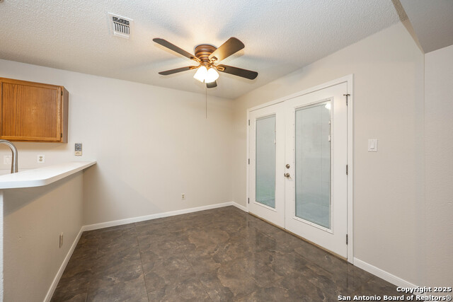 Listing photo id 3 for 13610 Possum Cv
