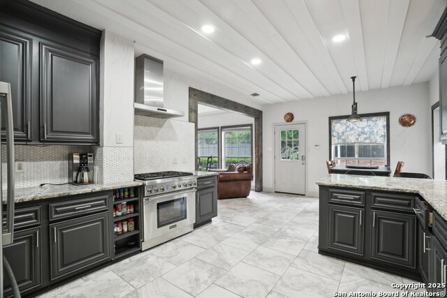Image 11 of 45 For 2 Inwood Way