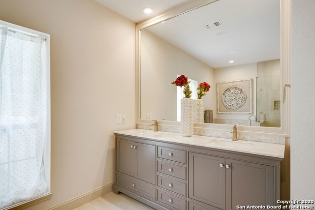 Image 13 of 45 For 2 Inwood Way