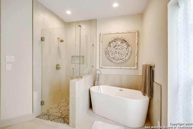 Image 14 of 45 For 2 Inwood Way