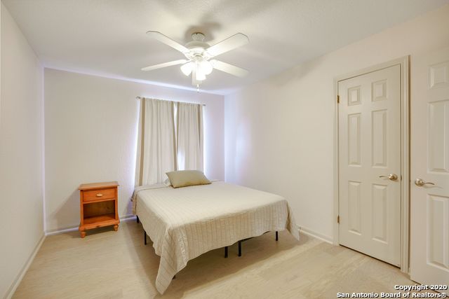 Image 18 of 45 For 2 Inwood Way