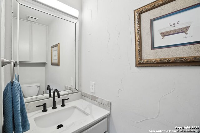 Image 31 of 45 For 2 Inwood Way
