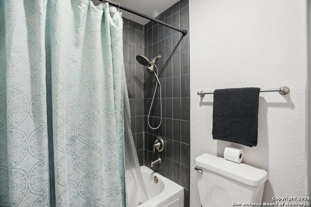 Image 41 of 45 For 2 Inwood Way