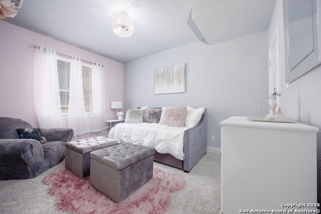 Image 11 of 44 For 21902 Waldon Manor