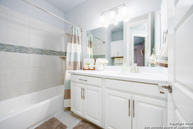 Image 13 of 44 For 21902 Waldon Manor