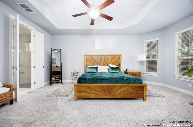 Image 15 of 44 For 21902 Waldon Manor