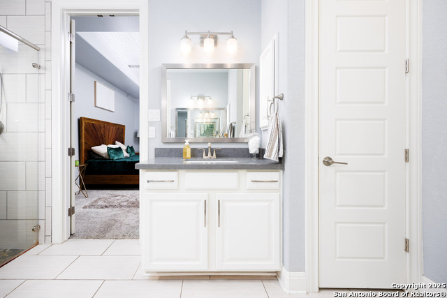 Image 23 of 44 For 21902 Waldon Manor