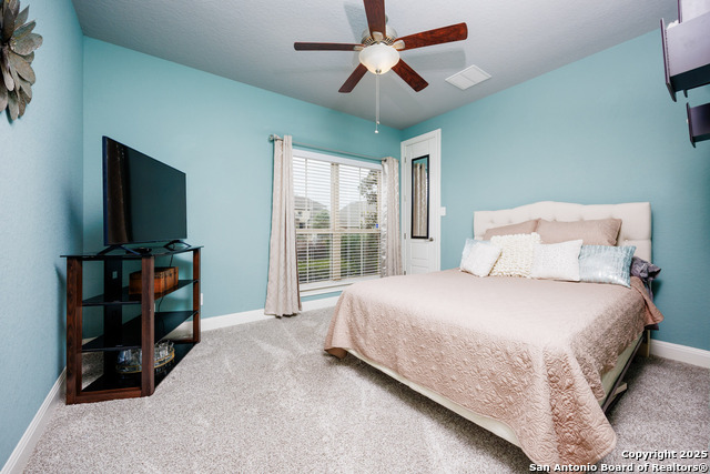 Image 9 of 44 For 21902 Waldon Manor