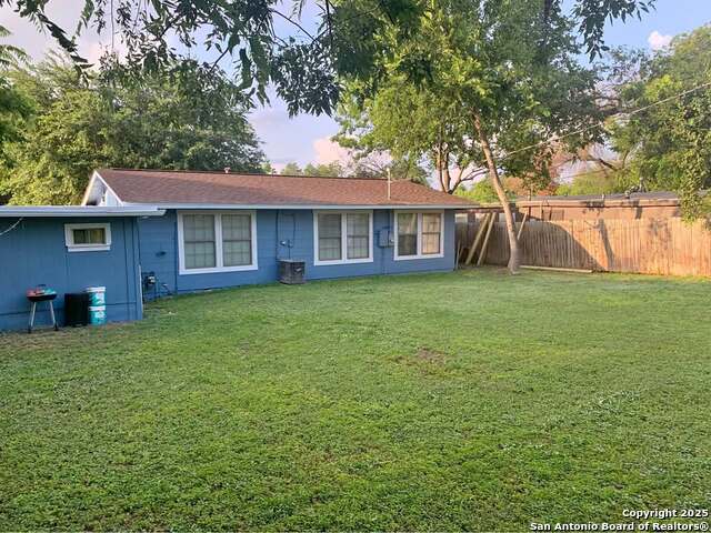 Image 4 of 17 For 546 Wayside  