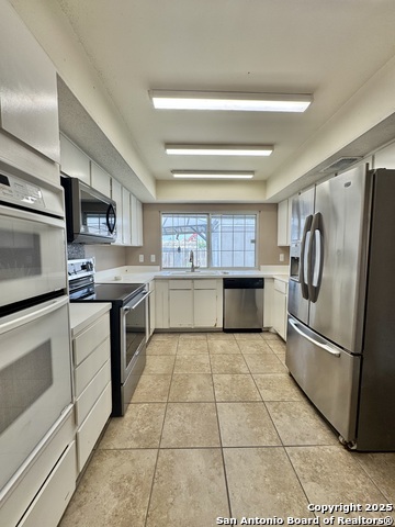 Image 6 of 27 For 7614 Castle Green