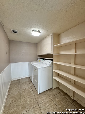 Image 7 of 27 For 7614 Castle Green