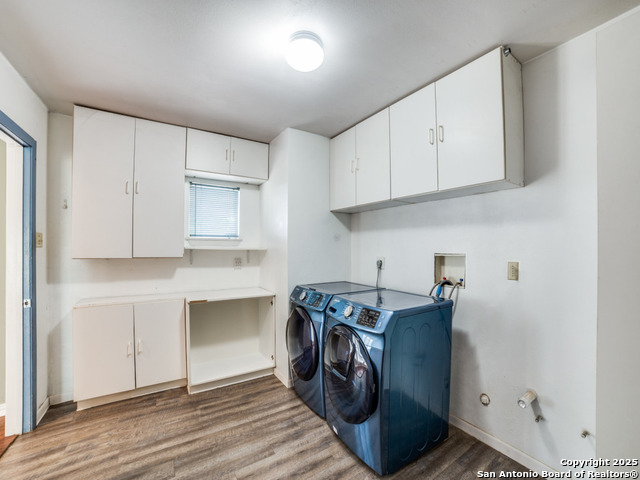 Image 16 of 25 For 9327 Fernglen Dr