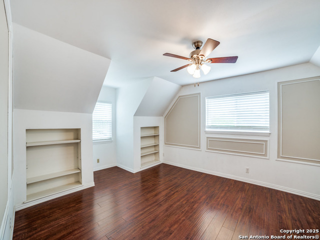 Image 17 of 25 For 9327 Fernglen Dr