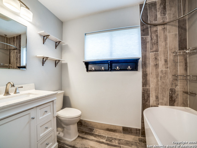 Image 19 of 25 For 9327 Fernglen Dr