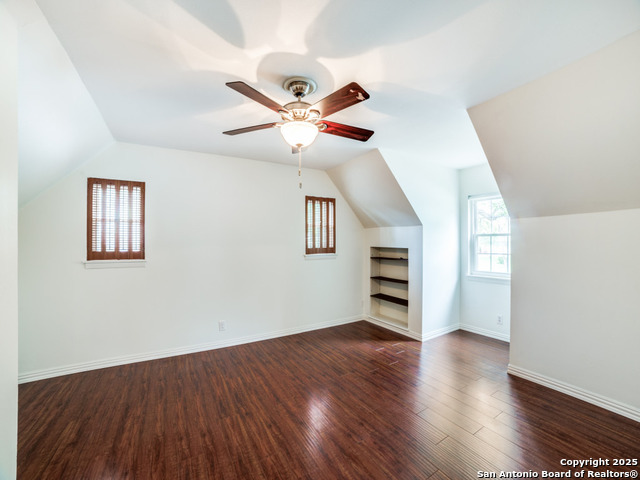 Image 20 of 25 For 9327 Fernglen Dr