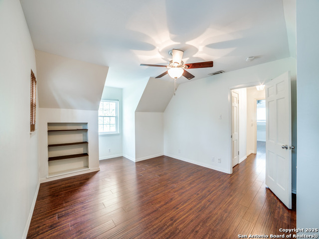 Image 21 of 25 For 9327 Fernglen Dr