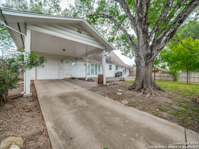 Image 24 of 25 For 9327 Fernglen Dr