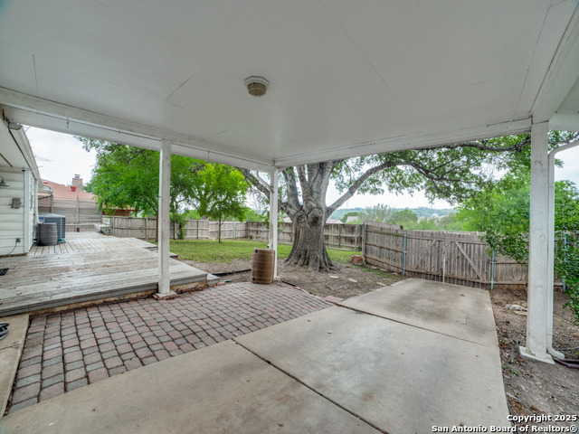 Image 25 of 25 For 9327 Fernglen Dr