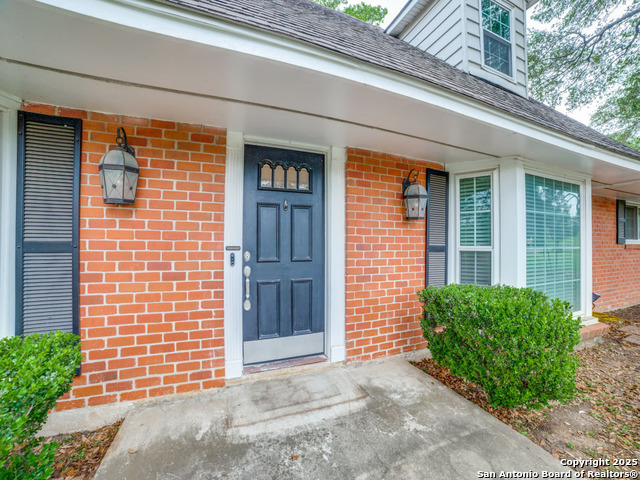 Image 3 of 25 For 9327 Fernglen Dr