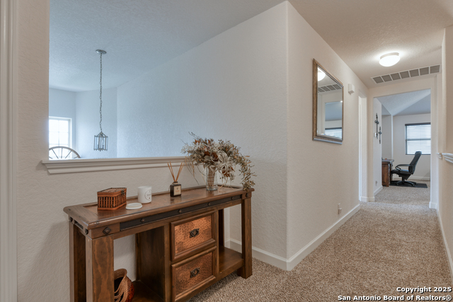 Listing photo id 13 for 1531 Esser Crossing