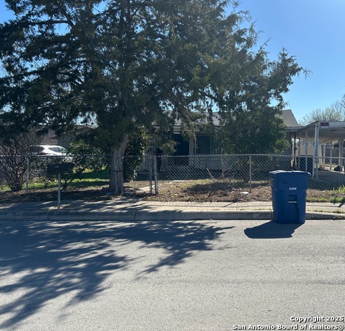 Details for 916 39th Sw, San Antonio, TX 78237