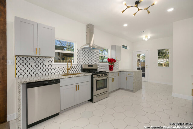 Image 16 of 30 For 1719 Dawson St