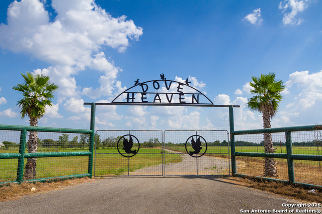 Details for 20250 Interstate 35 S, Lytle, TX 78052