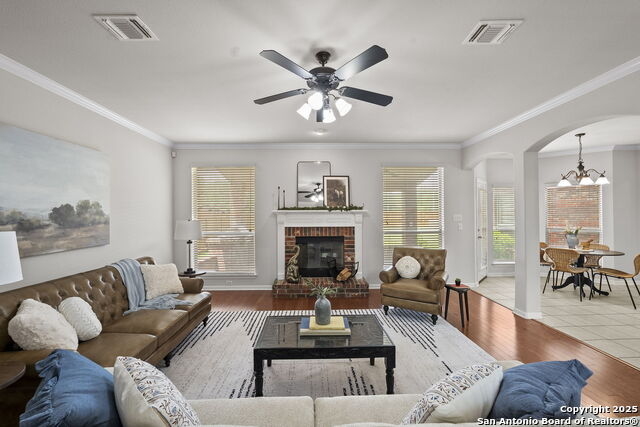 Listing photo id 9 for 8715 Anton Chico