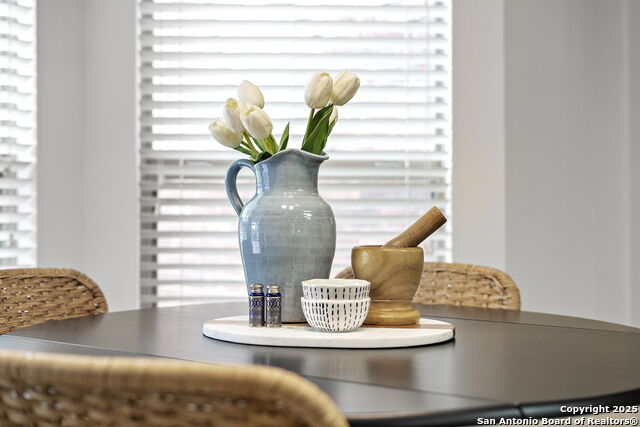 Listing photo id 13 for 8715 Anton Chico