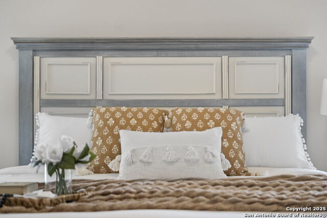 Listing photo id 21 for 8715 Anton Chico