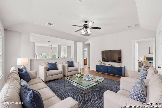 Listing photo id 27 for 8715 Anton Chico