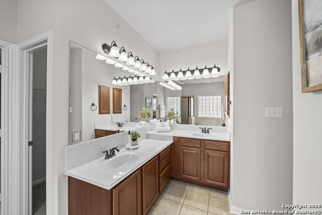 Listing photo id 28 for 8715 Anton Chico