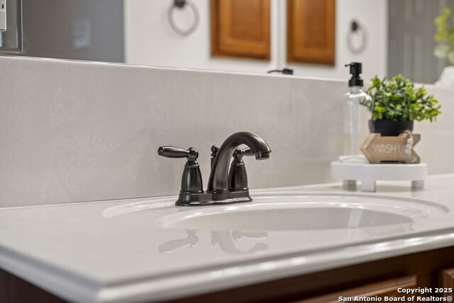 Listing photo id 34 for 8715 Anton Chico