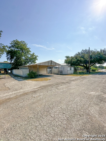 Listing photo id 8 for 000 Fannin St
