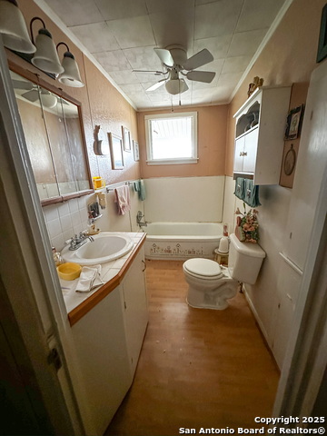 Listing photo id 15 for 000 Fannin St