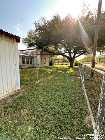 Listing photo id 3 for 000 Fannin St