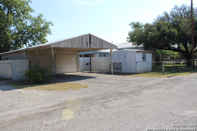 Listing photo id 5 for 000 Fannin St