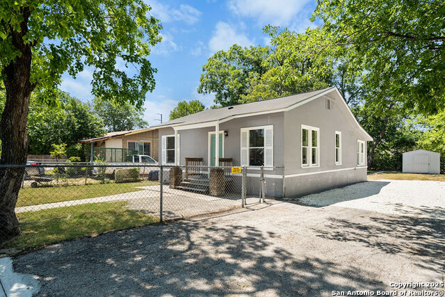 Image 2 of 22 For 1730 Thorain