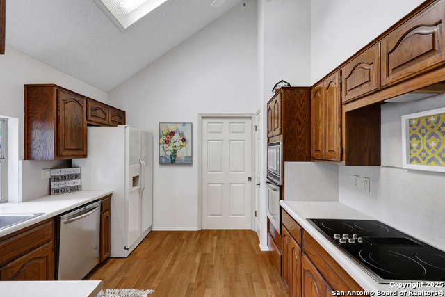 Image 17 of 33 For 13902 Foothills Court St