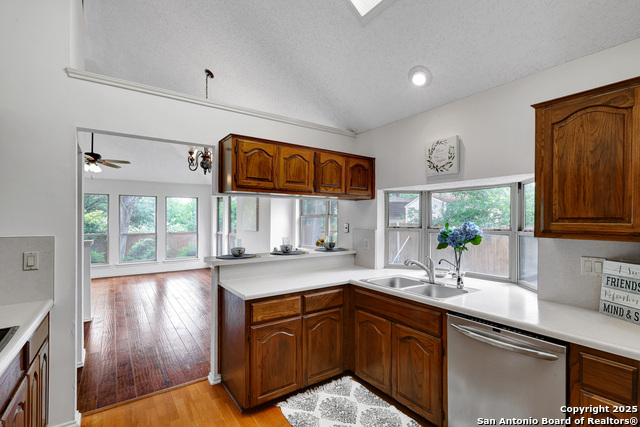 Image 19 of 33 For 13902 Foothills Court St