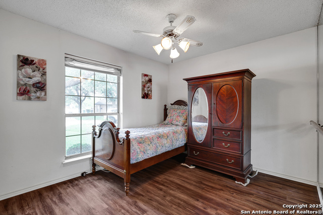 Image 27 of 33 For 13902 Foothills Court St