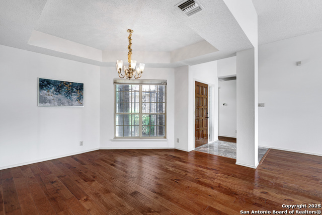 Image 8 of 33 For 13902 Foothills Court St