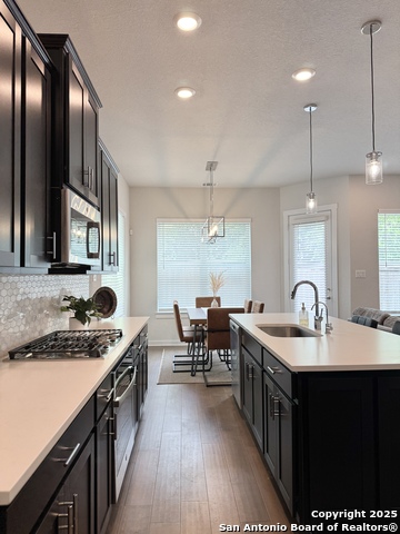 Image 11 of 33 For 5843 Whitby Rd #13