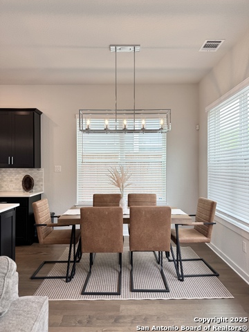 Image 14 of 33 For 5843 Whitby Rd #13