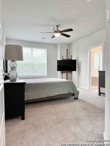 Image 17 of 33 For 5843 Whitby Rd #13