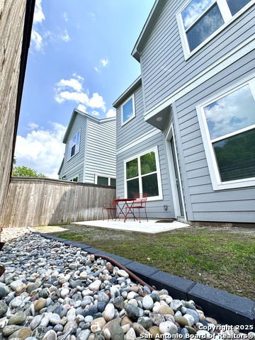 Image 29 of 33 For 5843 Whitby Rd #13