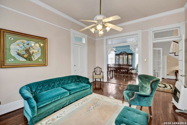 Image 12 of 45 For 705 Guenther E