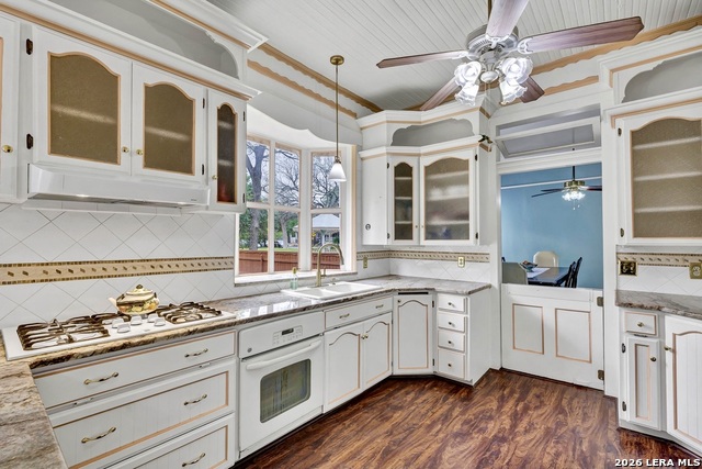 Image 17 of 45 For 705 Guenther E