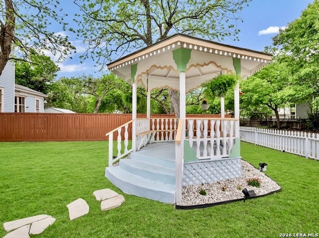 Image 2 of 45 For 705 Guenther E